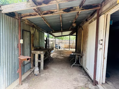 Exterior - 1111 N 5th St, Haskell, TX 79521 photo 2 of 4