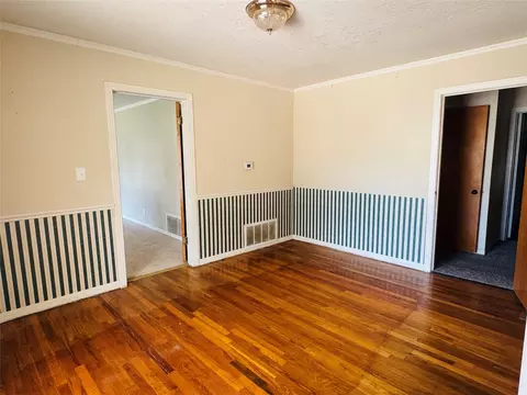 Living - 1111 N 5th St, Haskell, TX 79521 photo 7 of 11