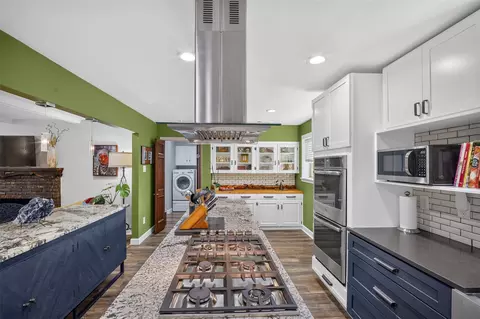 1810 S S Crst, Carrollton, TX 75006