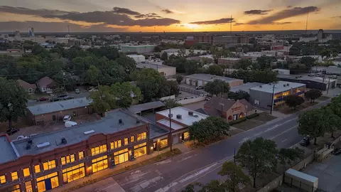 4212 Main St, Dallas, TX 75226