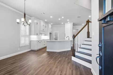 608 Joy Ct, Burleson, TX 76028