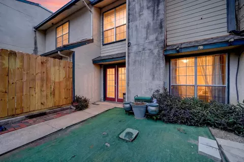 7145 Fair Oaks Ave #37, Dallas, TX 75231