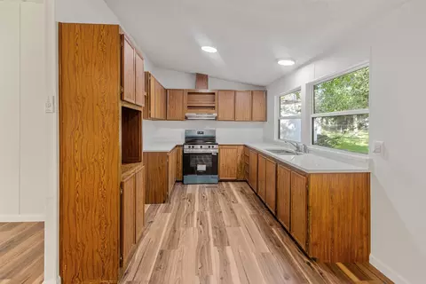 Kitchen - 7108 Apache Cir, Mabank, TX 75156 photo 2 of 4