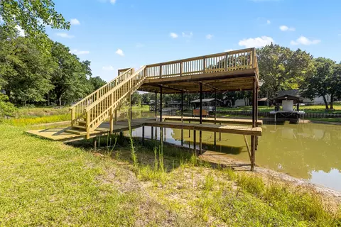 Exterior - 7108 Apache Cir, Mabank, TX 75156 photo 2 of 8