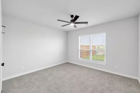 Bedroom - 4043-4045 Clovis St, Midlothian, TX 76065 photo 5 of 8