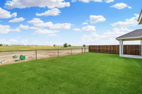 Exterior - 4043-4045 Clovis St, Midlothian, TX 76065 photo 8 of 8