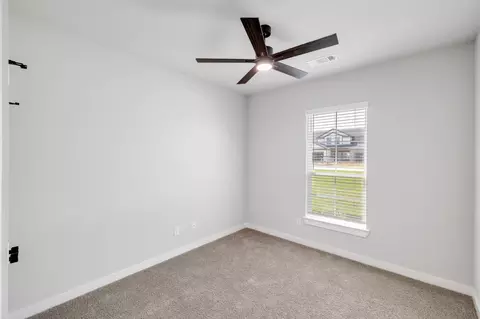 Bedroom - 4043-4045 Clovis St, Midlothian, TX 76065 photo 3 of 8