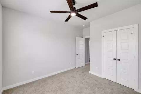 Bedroom - 4043-4045 Clovis St, Midlothian, TX 76065 photo 7 of 8