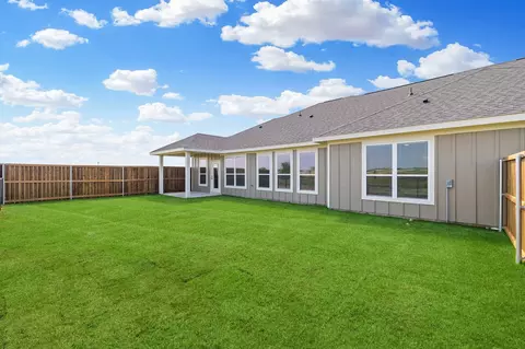Exterior - 4043-4045 Clovis St, Midlothian, TX 76065 photo 7 of 8