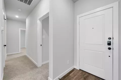 Entry Way - 4043-4045 Clovis St, Midlothian, TX 76065 photo 3 of 4