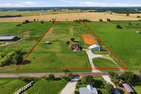 685 W Line Rd, Whitesboro, TX 76273