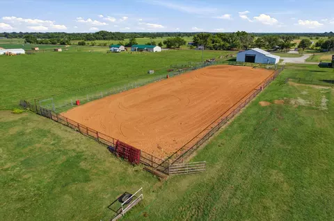 685 W Line Rd, Whitesboro, TX 76273