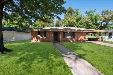 902 N 23 12 St, Corsicana, TX 75110