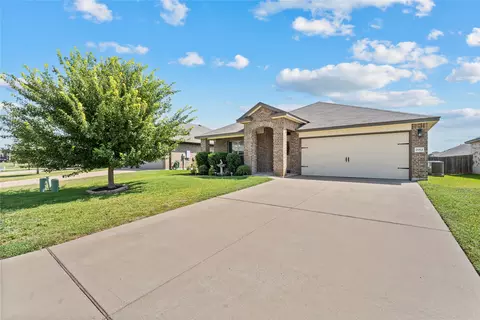 Exterior - 2912 Jackal Dr, Lorena, TX 76655 photo 4 of 4