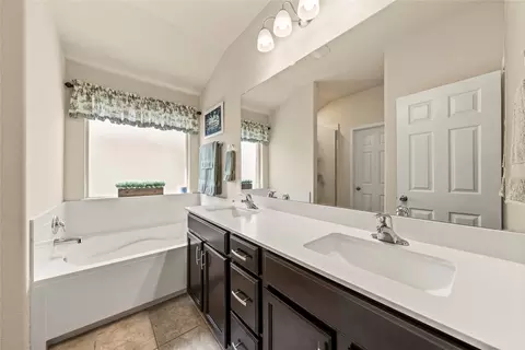 Bath - 2912 Jackal Dr, Lorena, TX 76655 photo 1 of 3