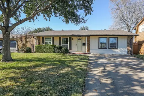 3113 Commonwealth St, Irving, TX 75062