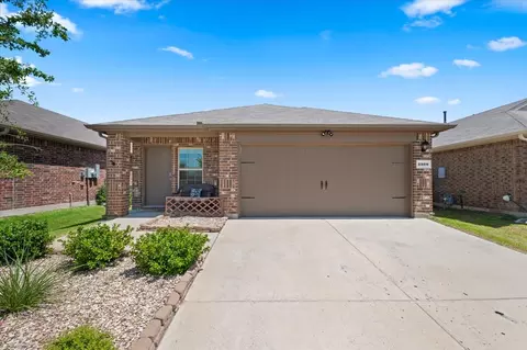 2560 Russell St, Crandall, TX 75114