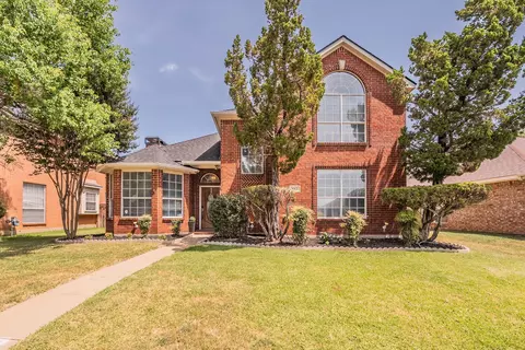 812 Chaparral Dr, Grand Prairie, TX 75052