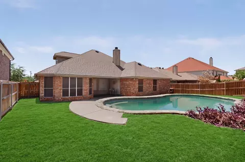 839 Evergreen Ln, Burleson, TX 76028