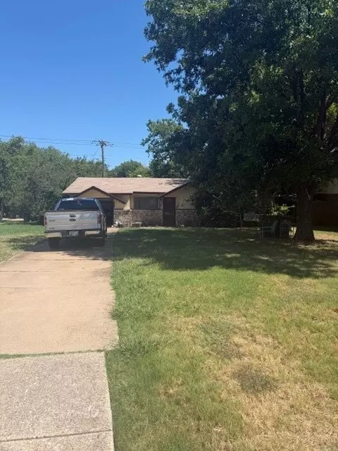 2701 Plaza St, Arlington, TX 76010