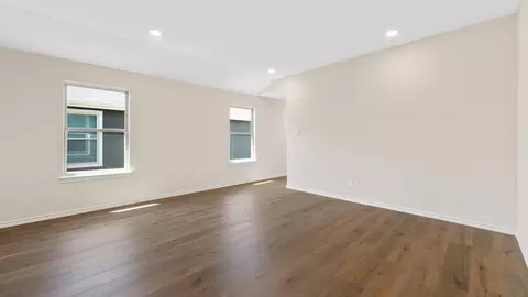 Living - 450 Clear Rain St, Lavon, TX 75166 photo 3 of 4