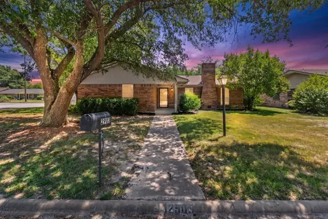 2903 Melmar Park St, Commerce, TX 75428
