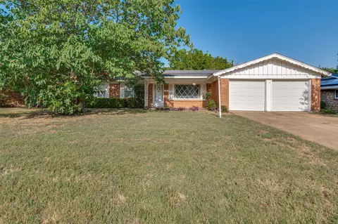 1958 Terbet Ln, Fort Worth, TX 76112