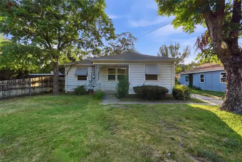 2204 Tierney Rd, Fort Worth, TX 76112