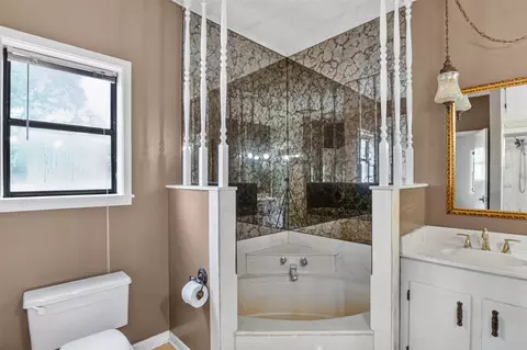 Bath - 724 Pine Forest Dr, Minden, LA 71055 photo 1 of 8