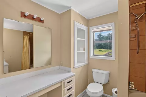 Bath - 724 Pine Forest Dr, Minden, LA 71055 photo 7 of 8