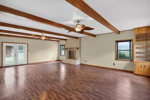 Living - 724 Pine Forest Dr, Minden, LA 71055 photo 1 of 2