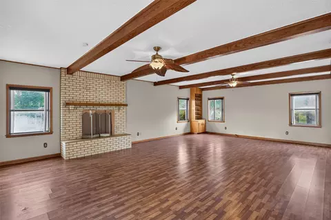 Living - 724 Pine Forest Dr, Minden, LA 71055 photo 2 of 2
