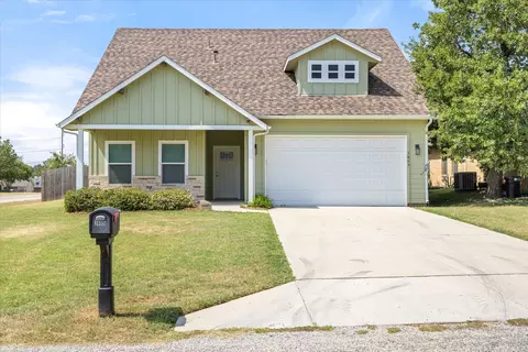 3805 Sage Ct, Granbury, TX 76048