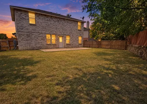 2153 Shawnee Trl, Justin, TX 76247