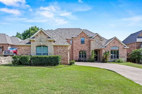 804 Bentwater Pkwy, Cedar Hill, TX 75104