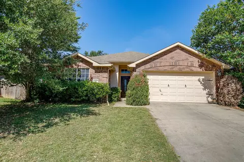 4621 Barnhill Ln, Fort Worth, TX 76135