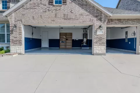 Exterior - 15124 Devonne Dr, Aledo, TX 76008 photo 3 of 6
