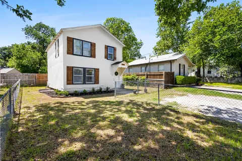 408 E Baylor St, Weatherford, TX 76086
