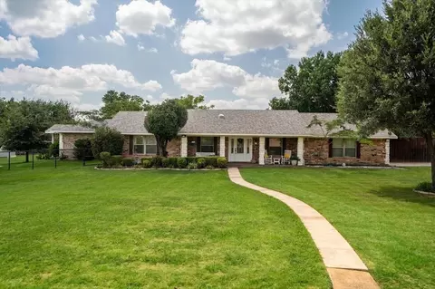 301 Meadow Knoll Dr, Double Oak, TX 75077
