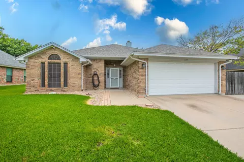 127 Mcalister Rd, Burleson, TX 76028