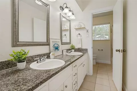 Bath - 511 Westcliff Dr, Euless, TX 76040 photo 3 of 3