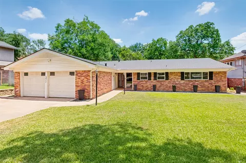 Exterior - 511 Westcliff Dr, Euless, TX 76040 photo 1 of 5