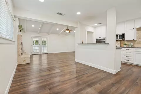 Living - 511 Westcliff Dr, Euless, TX 76040 photo 7 of 7