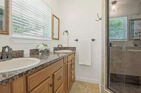 Bath - 511 Westcliff Dr, Euless, TX 76040 photo 2 of 3