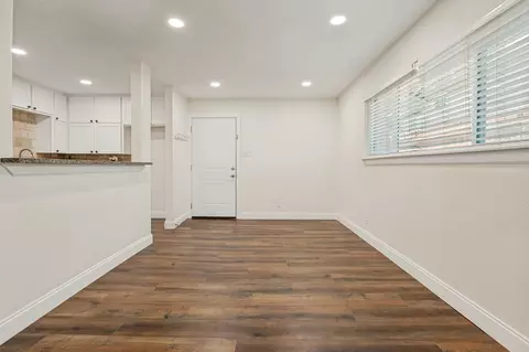 Living - 511 Westcliff Dr, Euless, TX 76040 photo 6 of 7