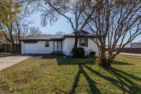 12900 Quail Dr, Balch Springs, TX 75180