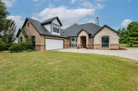 360 Saddle Club Rd, Weatherford, TX 76088
