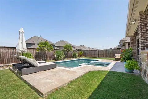 Exterior - 771 Dover Dr, Prosper, TX 75078 photo 7 of 9