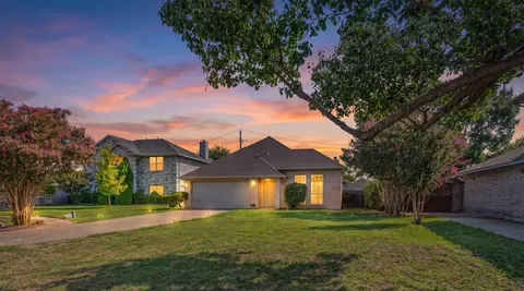 7513 Beverly Dr, Rowlett, TX 75089