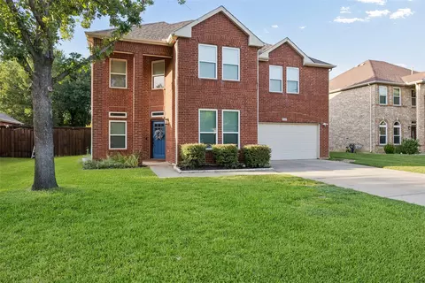 1145 Whispering Trail Cir, Lewisville, TX 75067